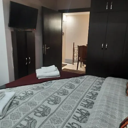 Classic House فندق كورتشي