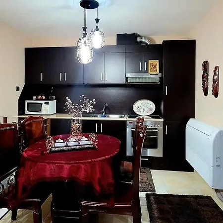 Classic House فندق كورتشي